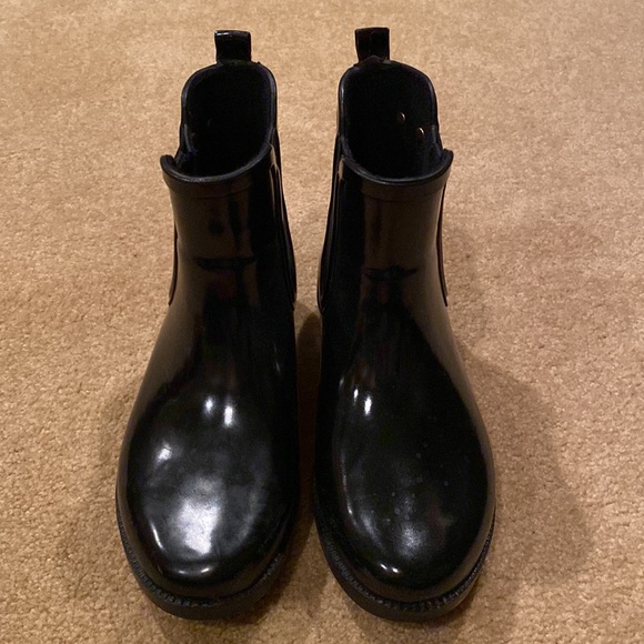 Michael Kors short rubber rain boots. Size 6. Slip on. Black w gold button. - Picture 3 of 6